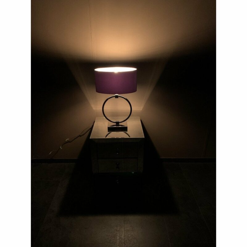 Zijaanzicht van de Ringlamp chroom S tafellamp