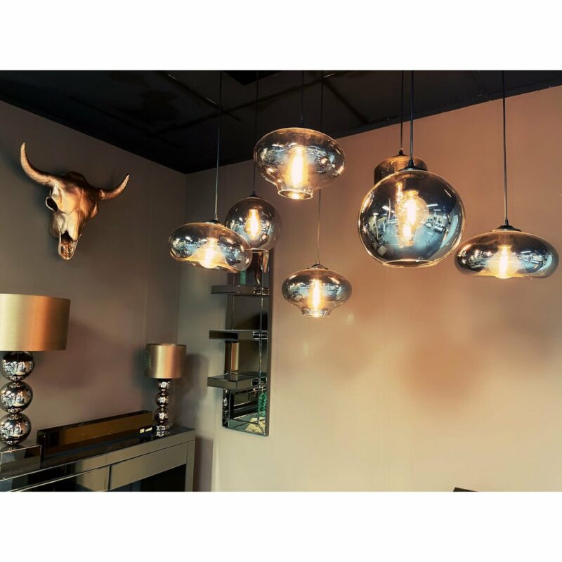 Bovenaanzicht van de Ava hanglamp smoke glas met 7 lichtpunten