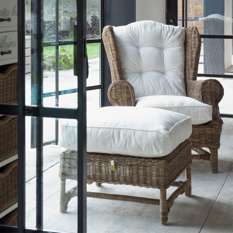 ijaanzicht van de Nicolas voetenbank van rustic rattan