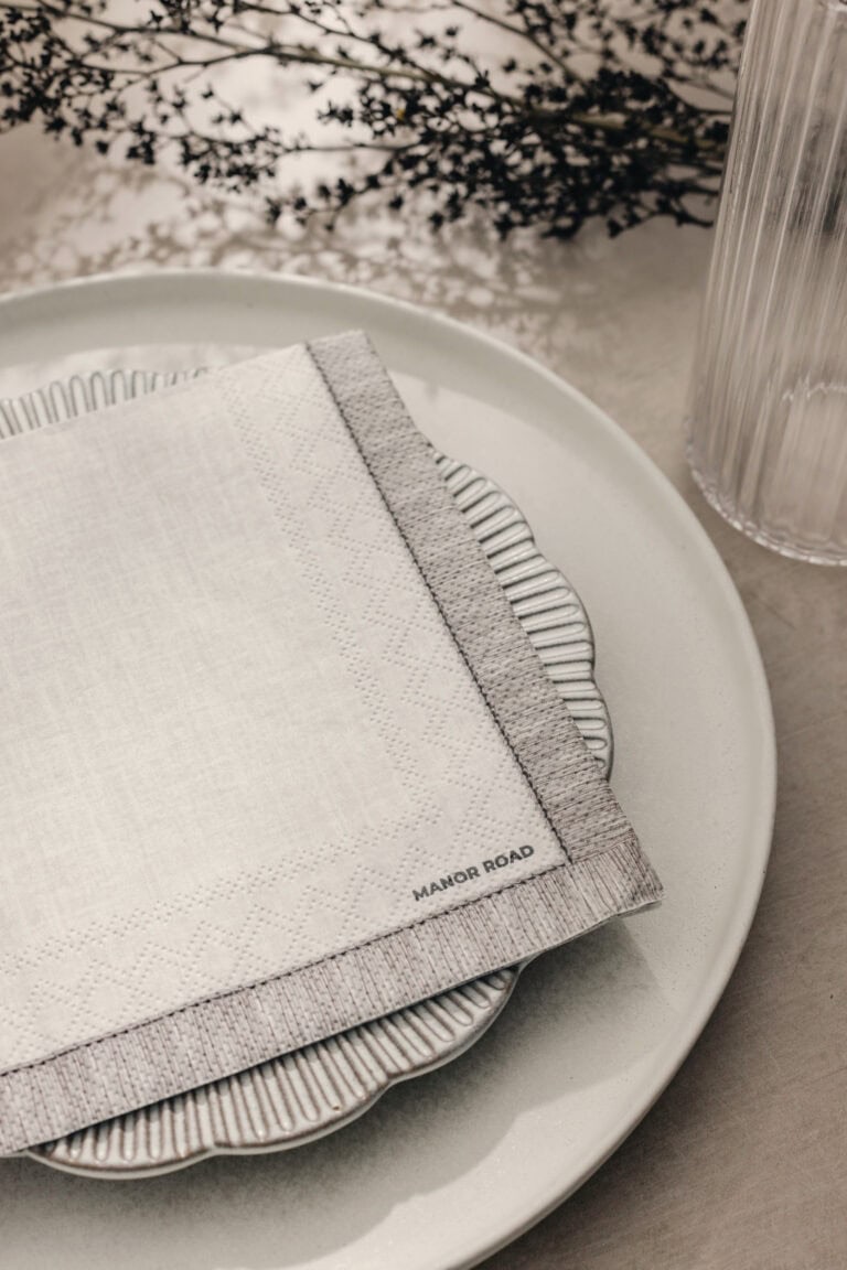 Beige servetten met decoratieve franjerand