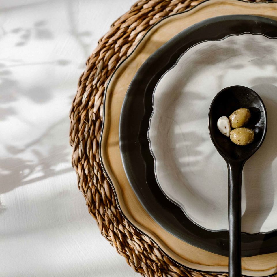 Donkere keramische opscheplepel in Black Pepper